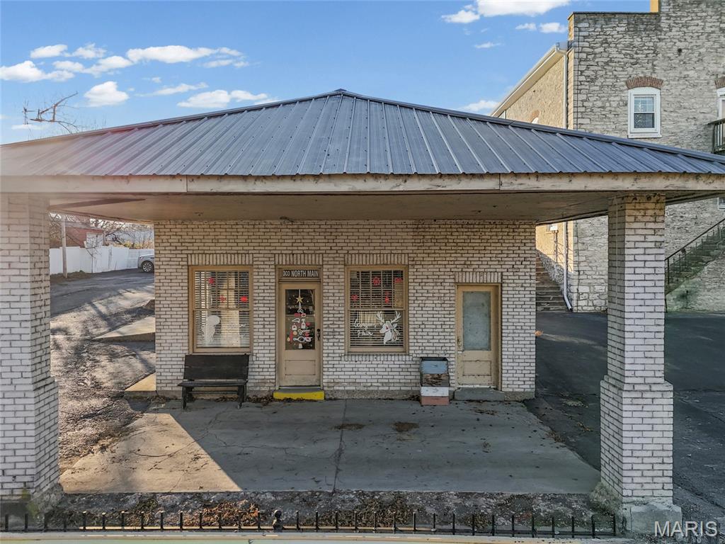 Historic District - Commercial Sale