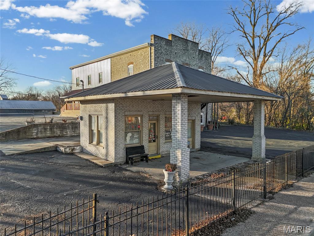 Historic District - Commercial Sale
