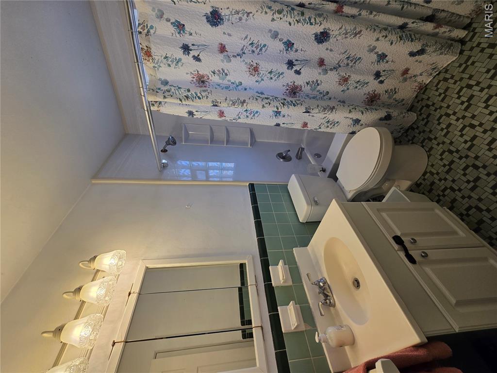 FIRST ADD TO BELLEMORE VILLAGE LT 97 S PT LT 96 66 - Residential