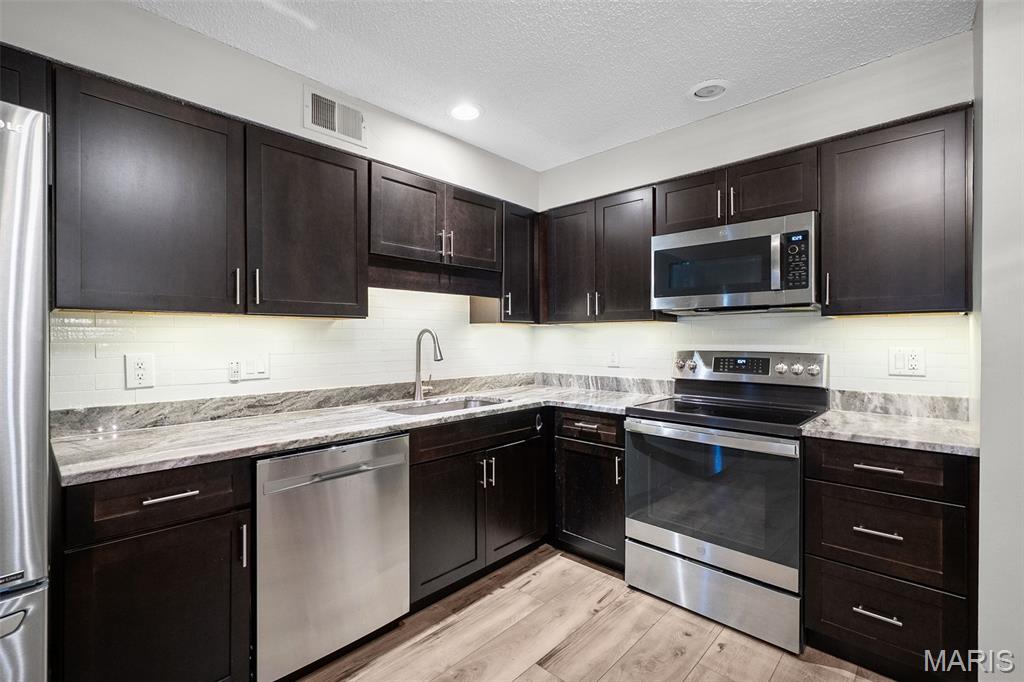 Briar Hill Farm Ii Condo E - Residential