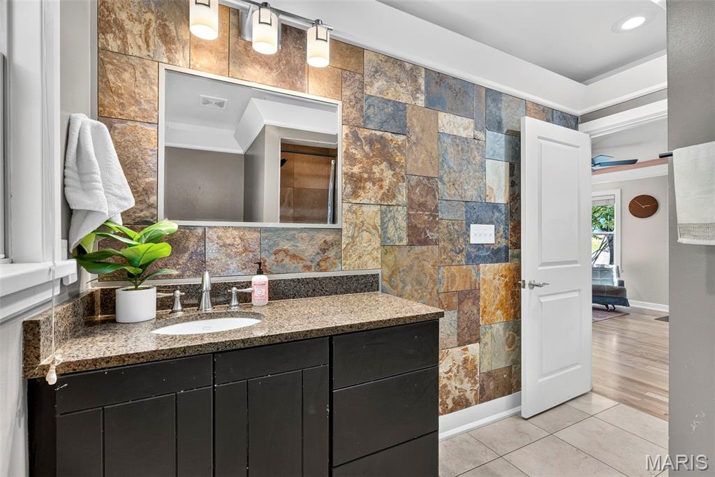 R Grates Estate - Residential