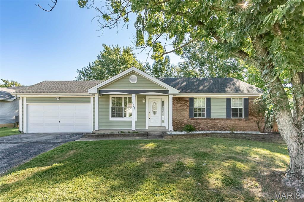 Welcome to 121 Oak Valley Drive! This inviting ranch home has been nicely updated with newer kitchen, HVAC, LVP floors and siding!  The spacious main level features a functional layout with plenty of natural light and an easy flow between the living spaces. The partially finished lower level provides additional flexible space for a family room, recreation area, home office, or storage. An attached garage adds everyday convenience, while the level lot offers room to enjoy the outdoors. Located close to shopping, dining, parks, major roadways and highly sought-after Ft. Zumwalt schools. Whether you’re a first-time buyer, downsizing, or growing family, this home is ready to make your own. Come see it today before its SOLD!!