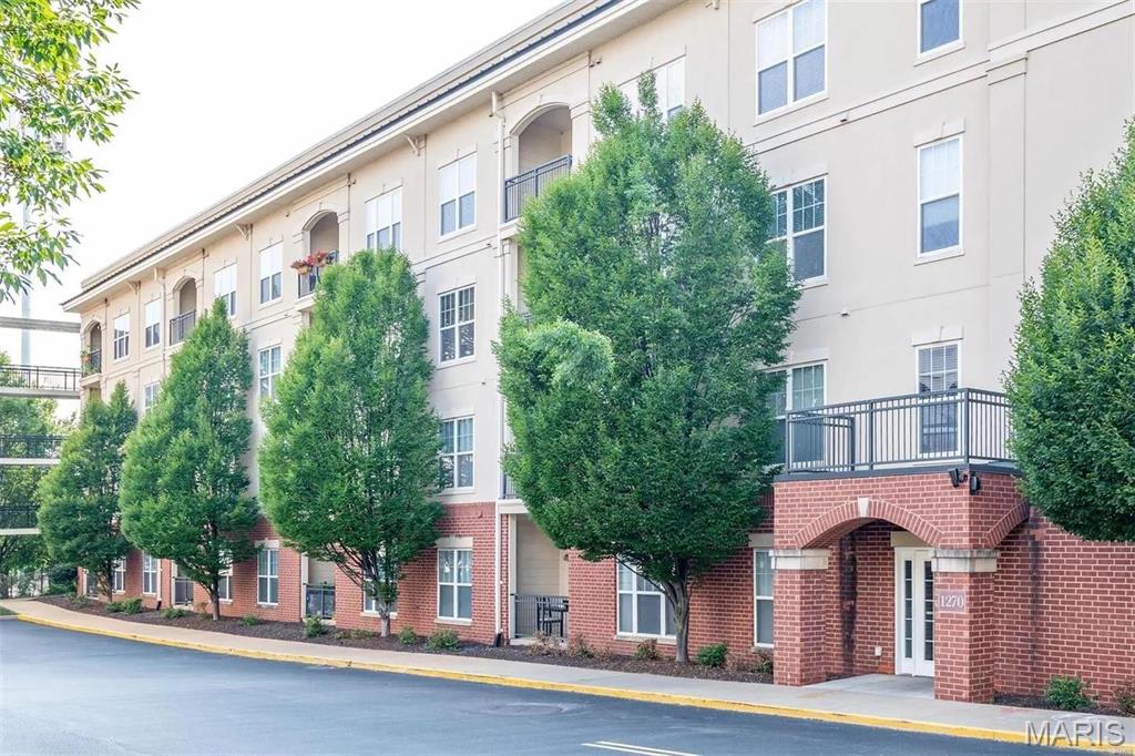 Hanley Station Plaza - Residential Lease