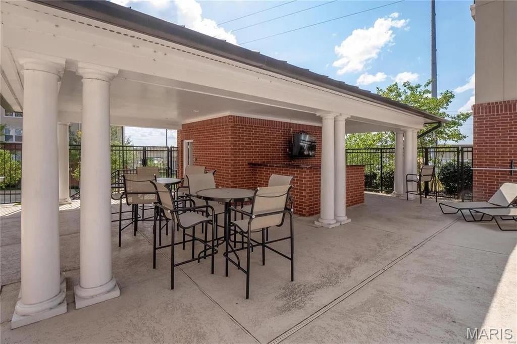 Hanley Station Plaza - Residential Lease