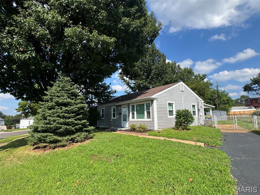 Cute and renovated ranch home features LVP flooring throughout, new kitchen and bath and relaxing backyard with covered patio! Kitchen features new cabinets and countertop, custom ceramic tile backsplash and SS appliances! Located in convenient St Ann neighborhood and includes a functional floor plan and off-street parking. Come see it today before it's SOLD!