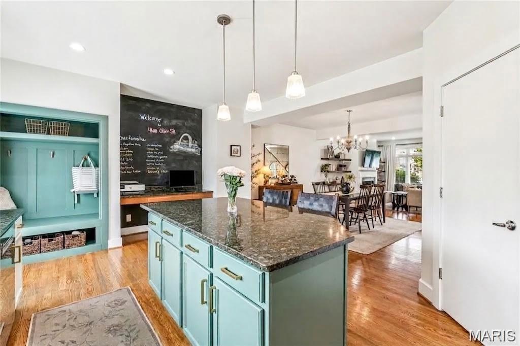 Gaslight Square East - Residential