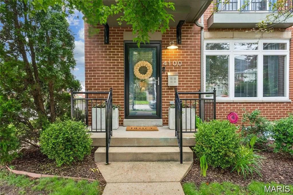Gaslight Square East - Residential