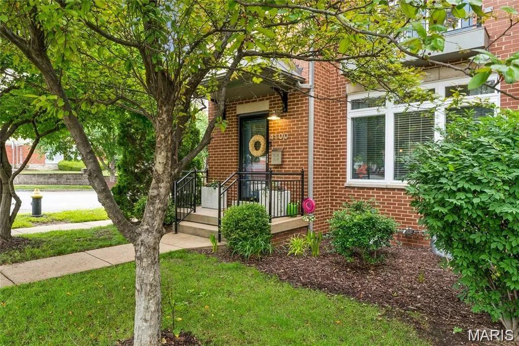Gaslight Square East - Residential