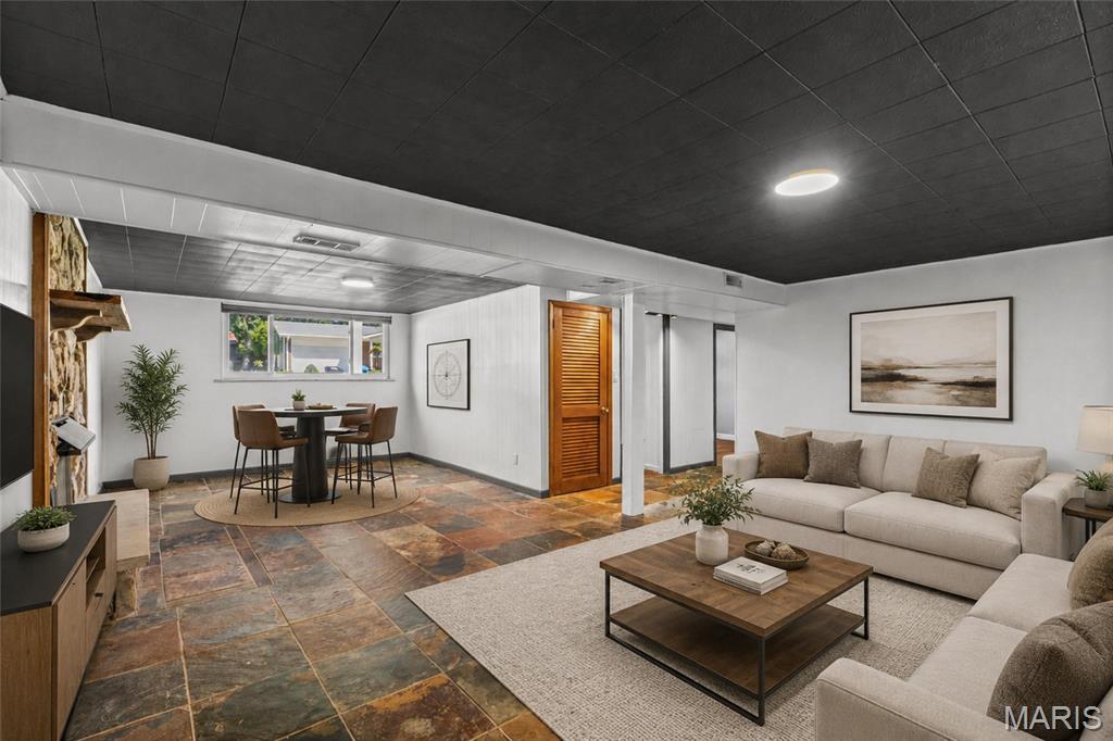 Cardinal Wood #6 - Residential
