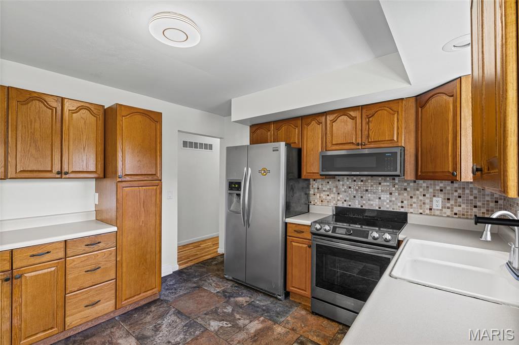 Cardinal Wood #6 - Residential