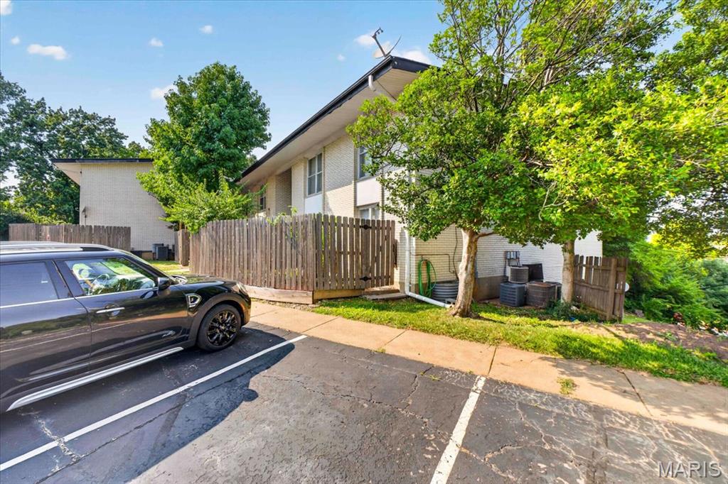 Willow Brook Condo - Residential