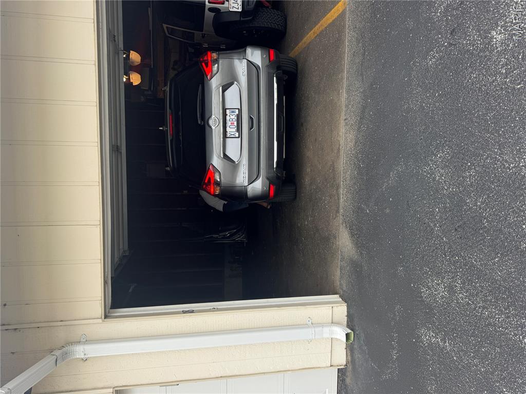 Carriage House Manor Condo Ph - Residential