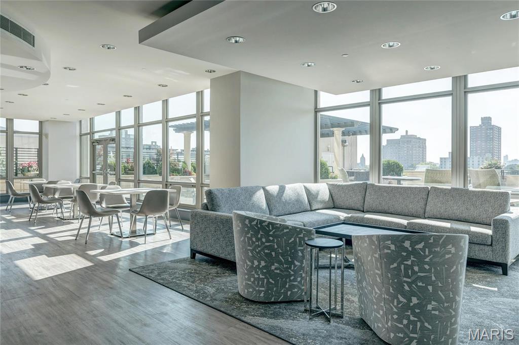 Park East Tower - Residential Lease