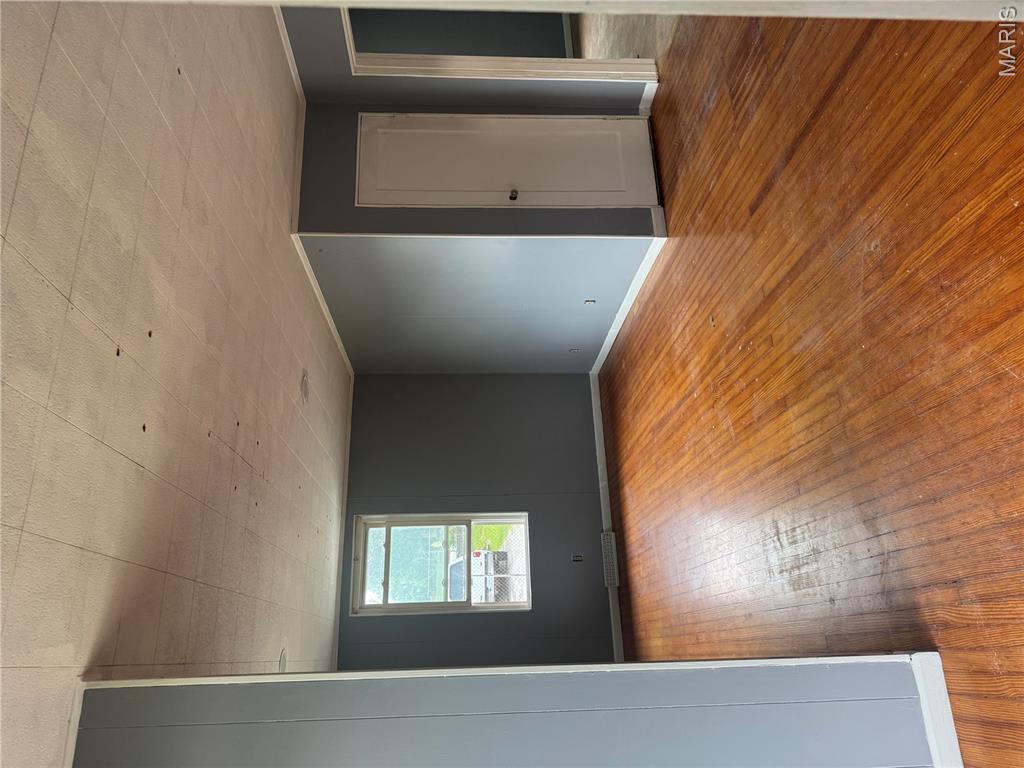 Guelberth Partition - Commercial Sale