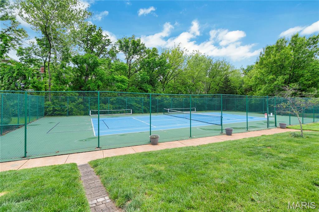 Manors Of Broadmoor Condo Townhome - Residential
