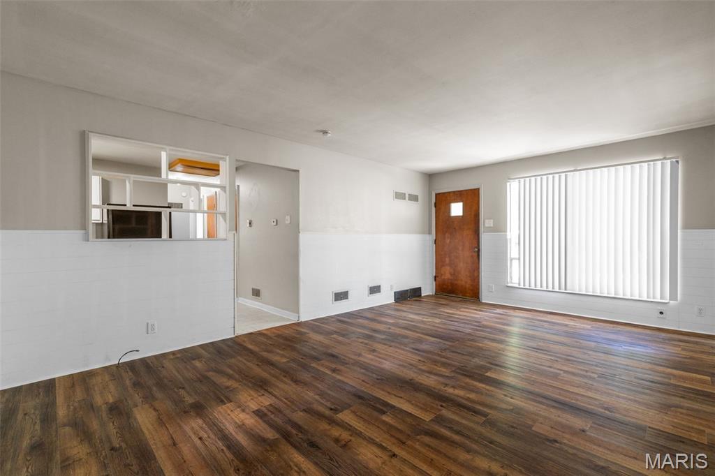 Glasgow Village Unit 15 - Residential