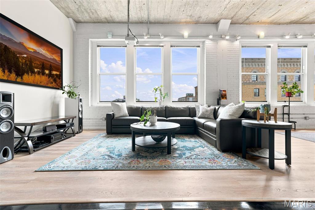 Annex Lofts Conds - Residential