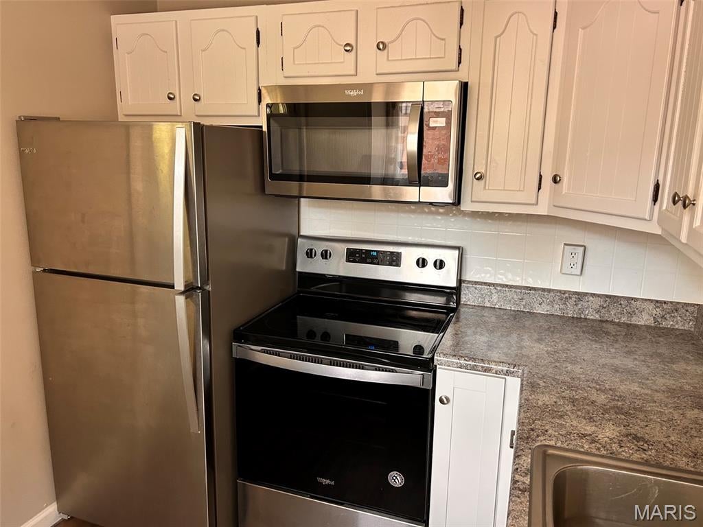 Mangans Lillian H Sub - Residential Lease