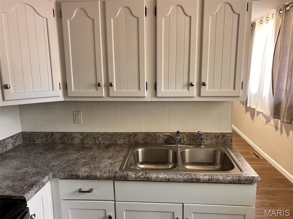 Mangans Lillian H Sub - Residential Lease