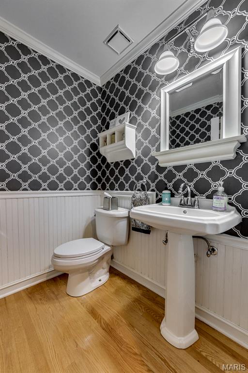 Woodview Manor Lt 14 & Charles A - Residential