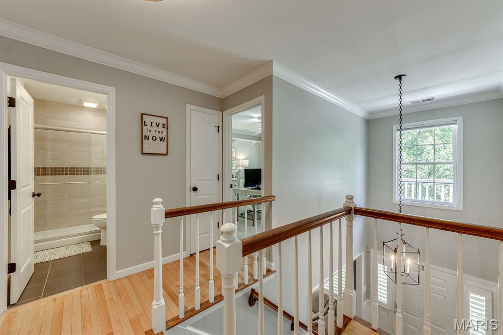 Woodview Manor Lt 14 & Charles A - Residential