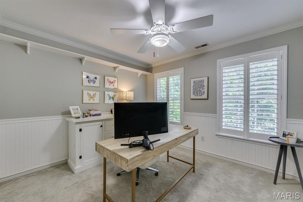 Woodview Manor Lt 14 & Charles A - Residential