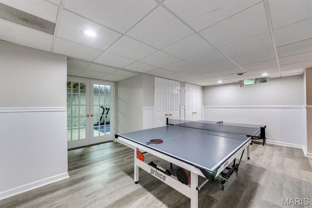 Woodview Manor Lt 14 & Charles A - Residential