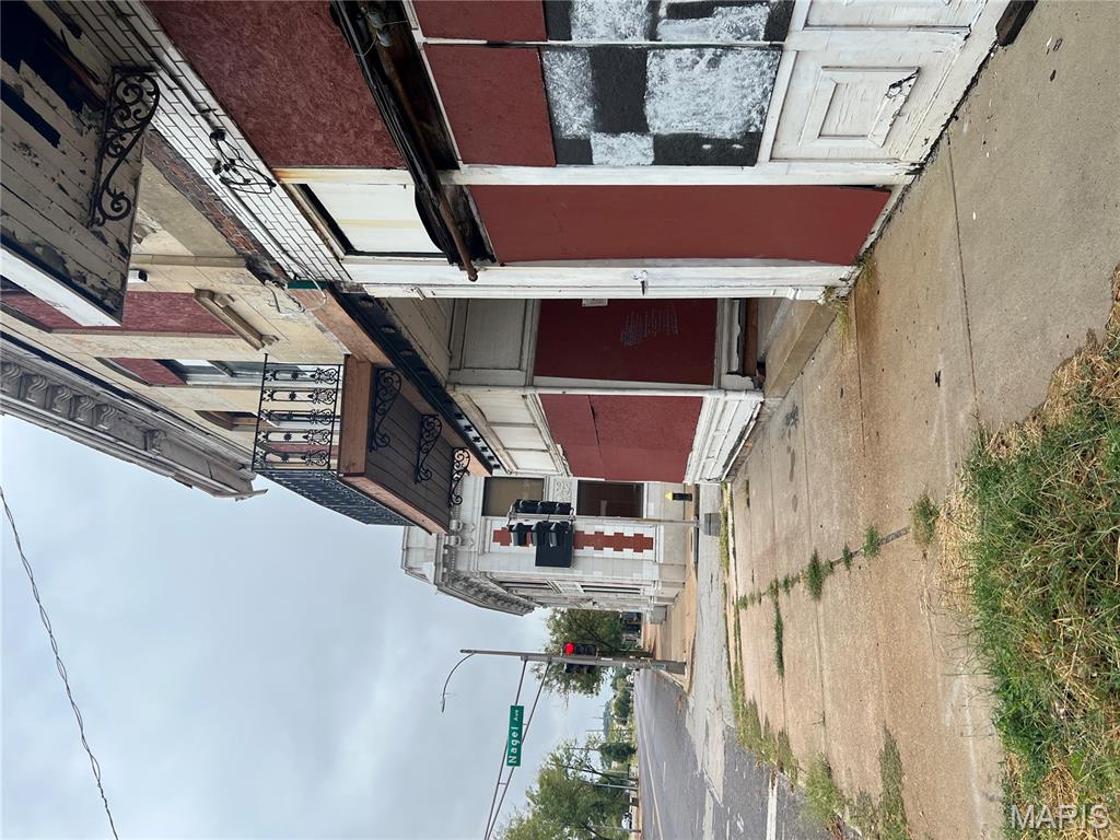 Fantastic Investment Opportunity on South Broadway. Building has been updated with new windows, re-framed on all three floors. Plans are available for a 3 bedroom 2 bathroom apartment on the 2nd and 3rd floor. Main floor plans reveal a restaurant layout. The basement has over 1500 square feet of storage with an alley access. 
New electric has been brought to the property and youll find re-framing on every floor.