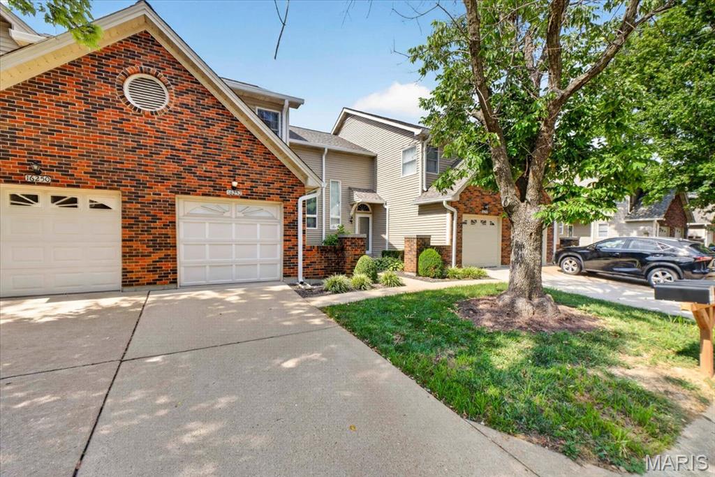 Clarkson Grove Condo - Residential