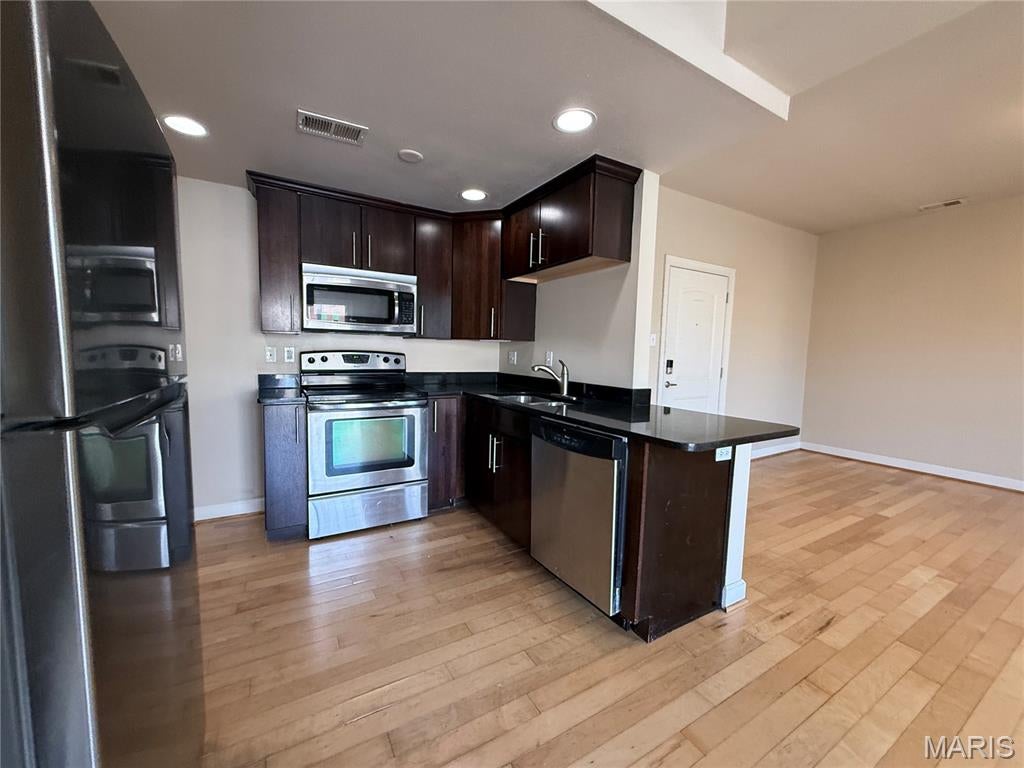 First Amendment/Pershing Ave - Residential