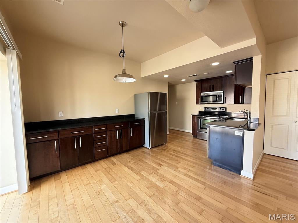 First Amendment/Pershing Ave - Residential