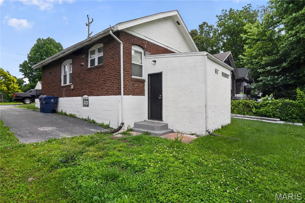 Lyndhurst - Residential