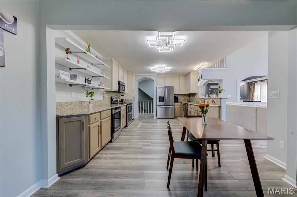 Estates/Tenbrook Manor 02 - Residential