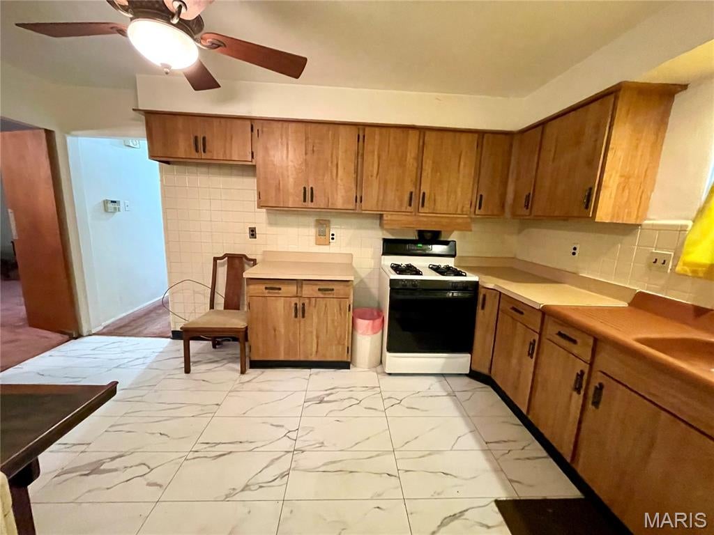 Hawthorne Manor - Residential
