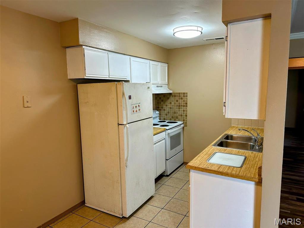 NOT IN A SUBDIVISION - Residential Lease
