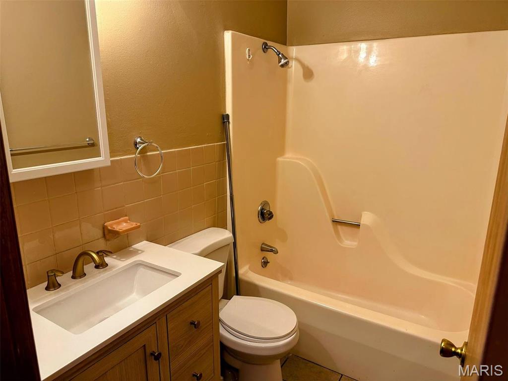NOT IN A SUBDIVISION - Residential Lease