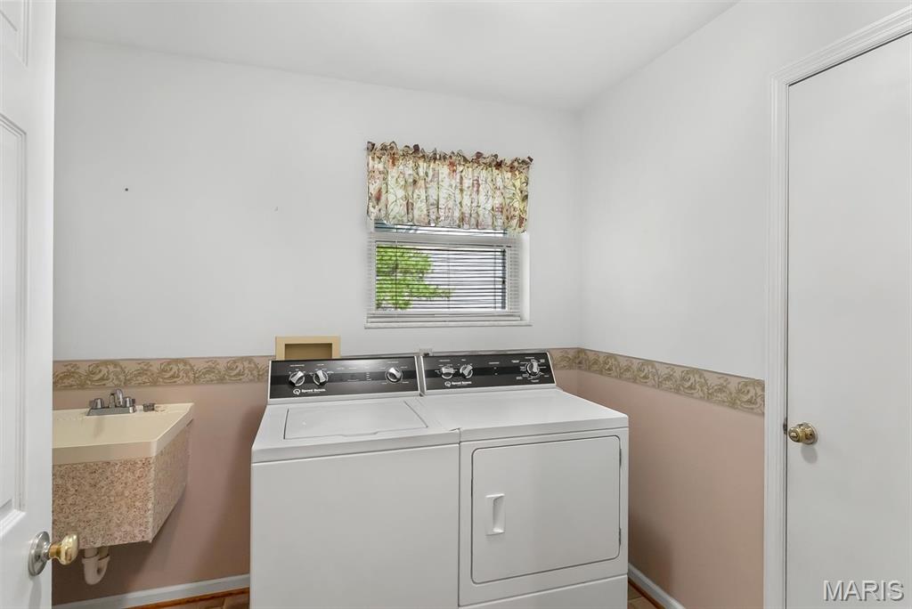 New England Village 6A - Residential