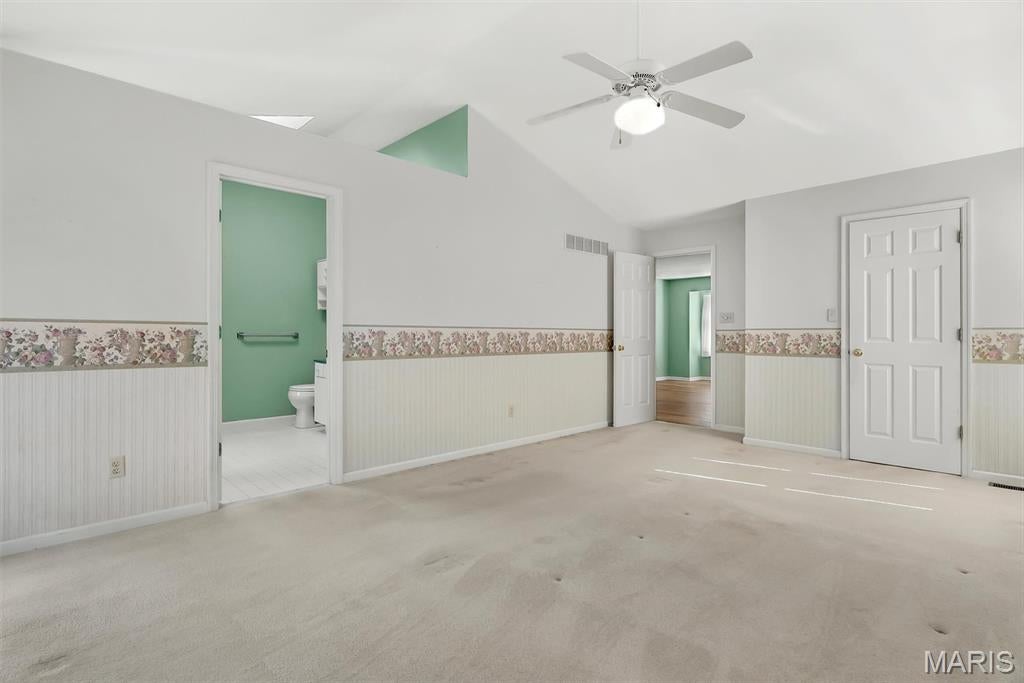 New England Village 6A - Residential