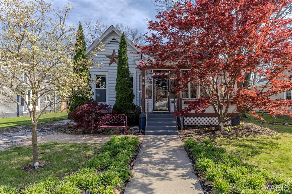 Discover your perfect home at E. Main St.—an energy-efficient residence that combines modern comfort with historic charm. Featuring hardwood flooring, a spacious kitchen, central air conditioning, and a cozy fireplace, this home is designed for both style and functionality. Enjoy the convenience of a tankless water heater and a detached garage, all nestled in the sought-after historic E. Main St. neighborhood. Experience the ideal blend of timeless character and contemporary living in this exceptional house for sale.