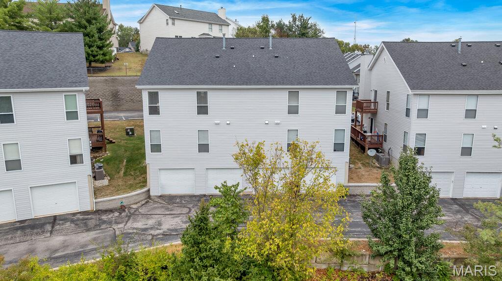 Spring Hill Farm Condo 30th - Residential