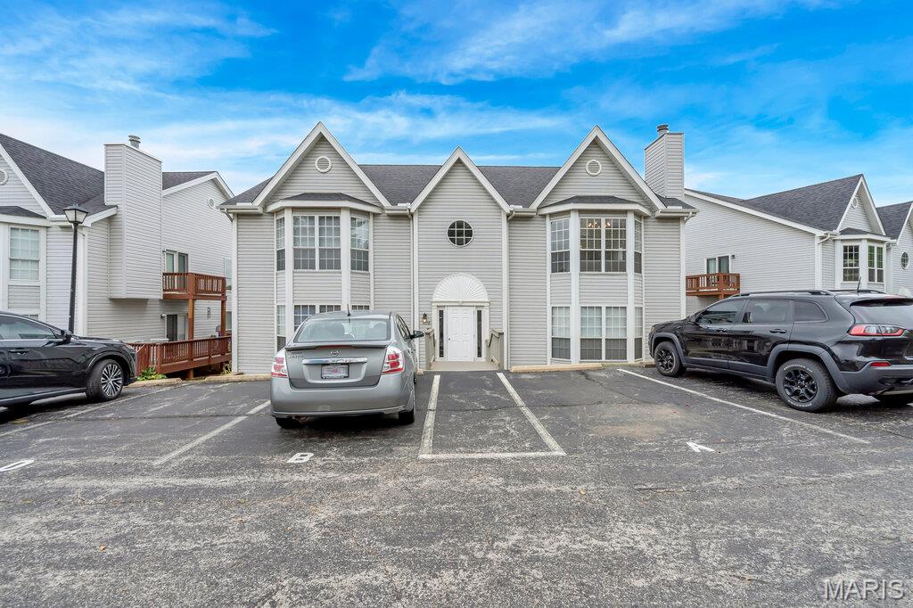 Spring Hill Farm Condo 30th - Residential