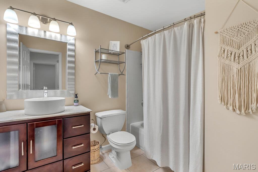 Spring Hill Farm Condo 30th - Residential