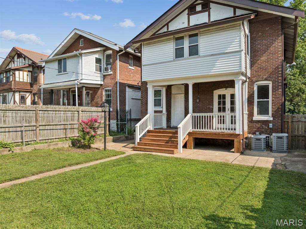 St Louis Commons Add - Residential