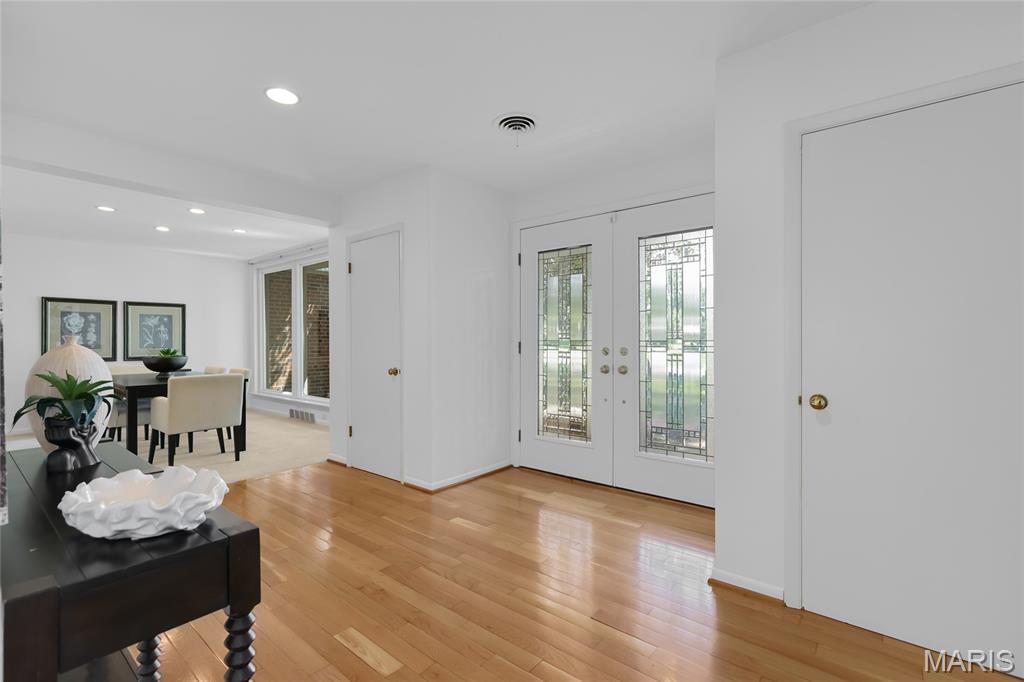 Ladue Estates - Residential