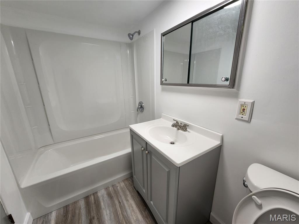 Chatelaine 3 - Residential Lease