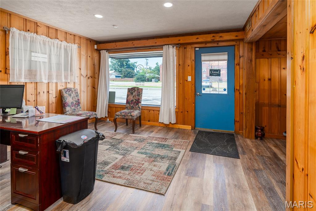 none - Commercial Sale