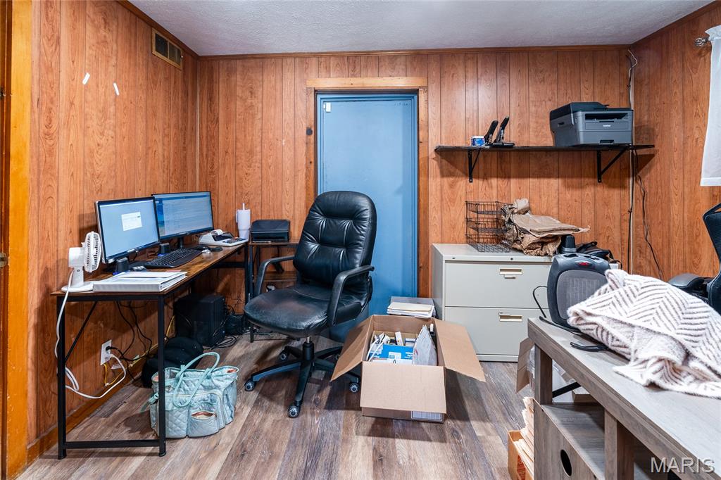 none - Commercial Sale