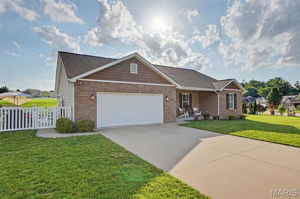 Columbia Lakes Iv - Residential
