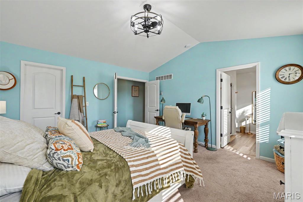 Columbia Lakes Iv - Residential