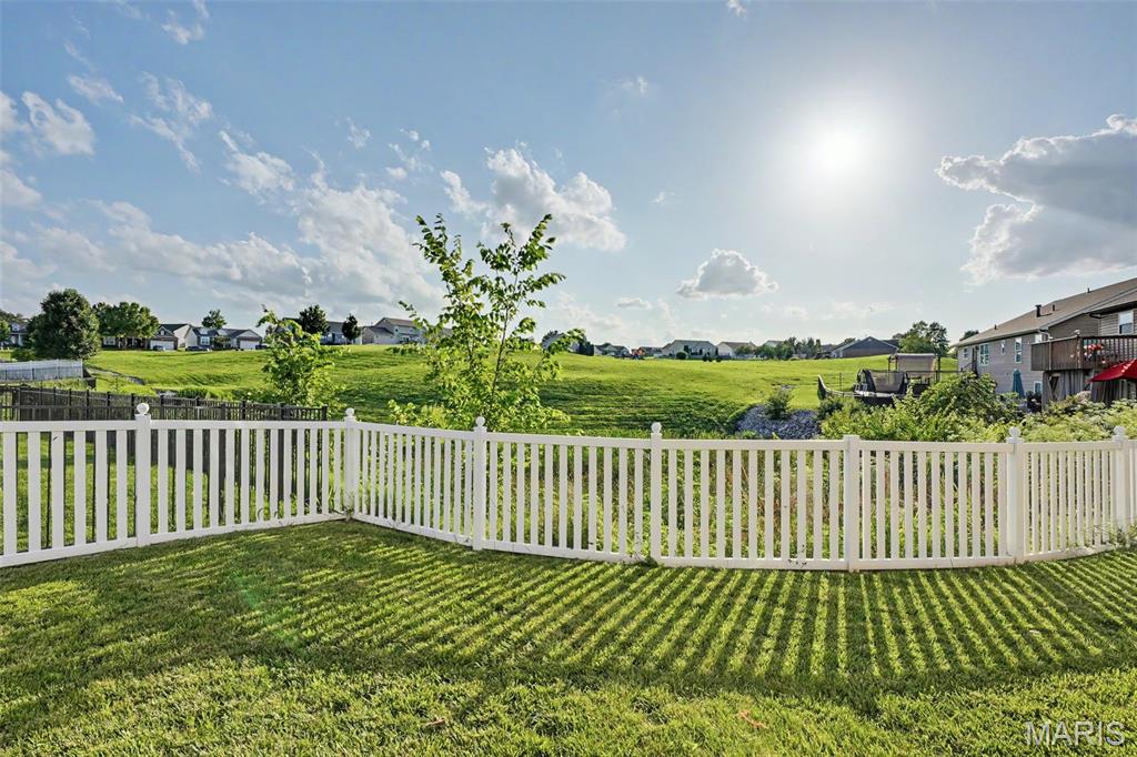 Columbia Lakes Iv - Residential